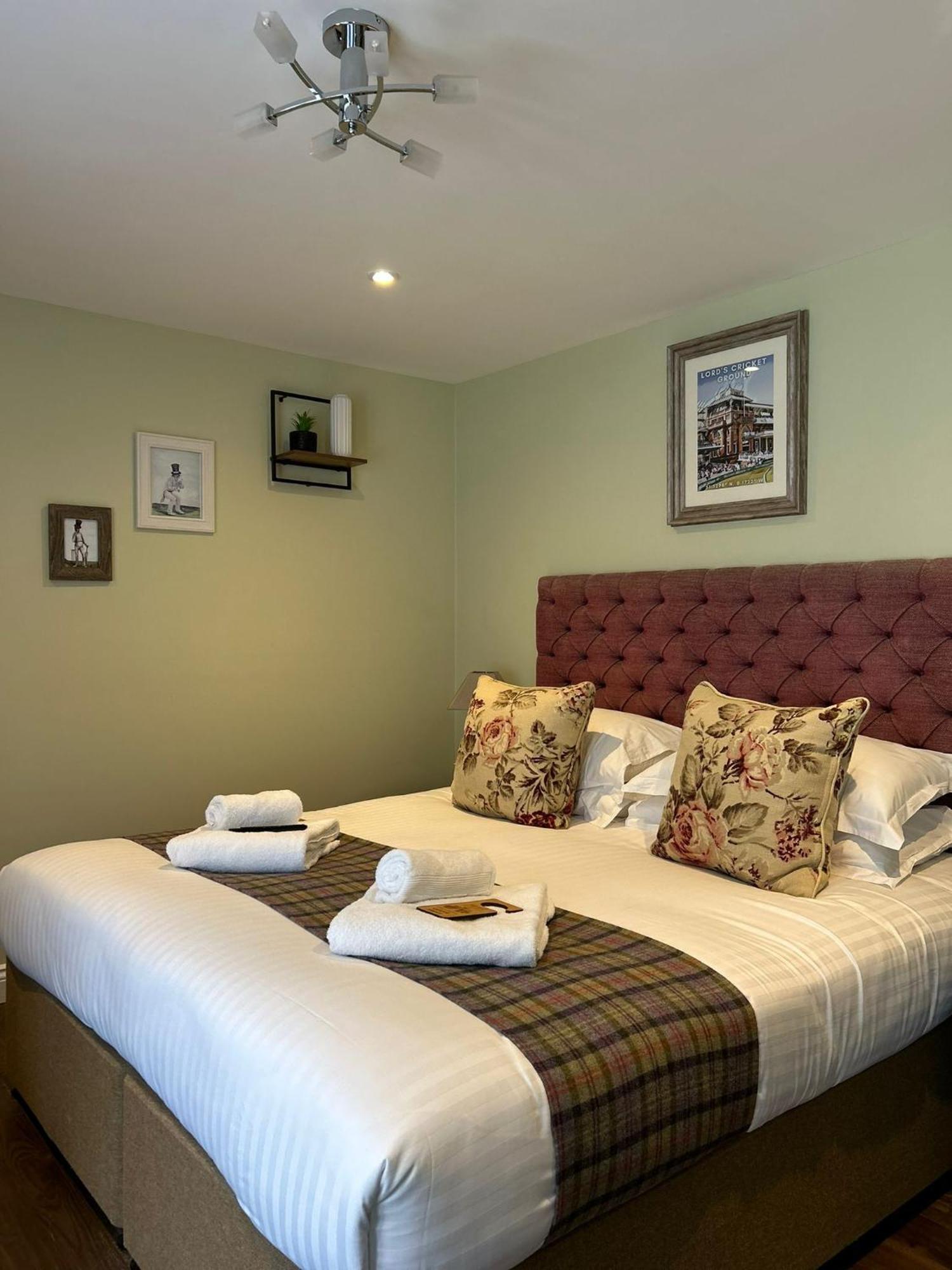 The Thomas Lord Hotel West Meon Kültér fotó